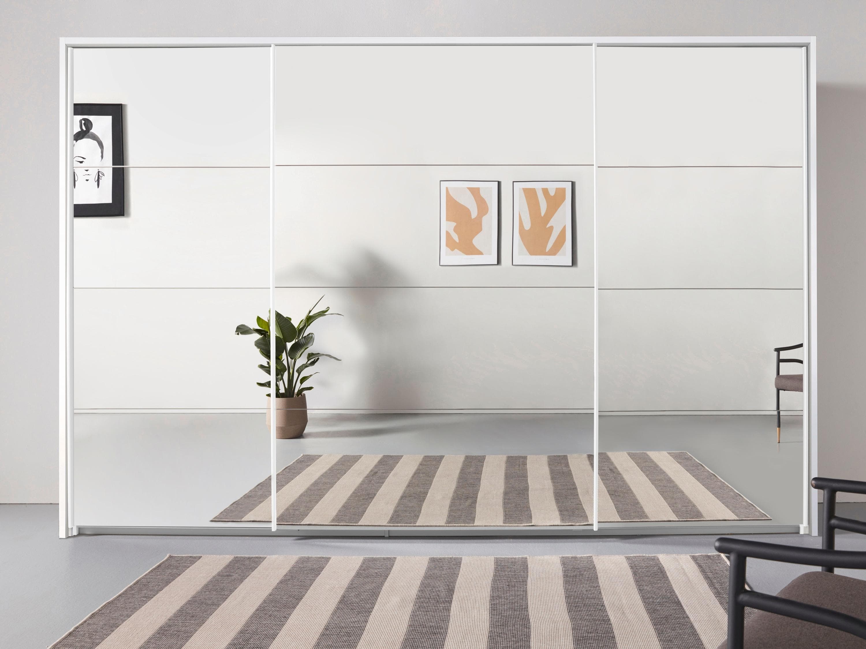 RAUCH OTELI Schwebetürenschrank Weiß mit Spiegeltüren und Schubladen