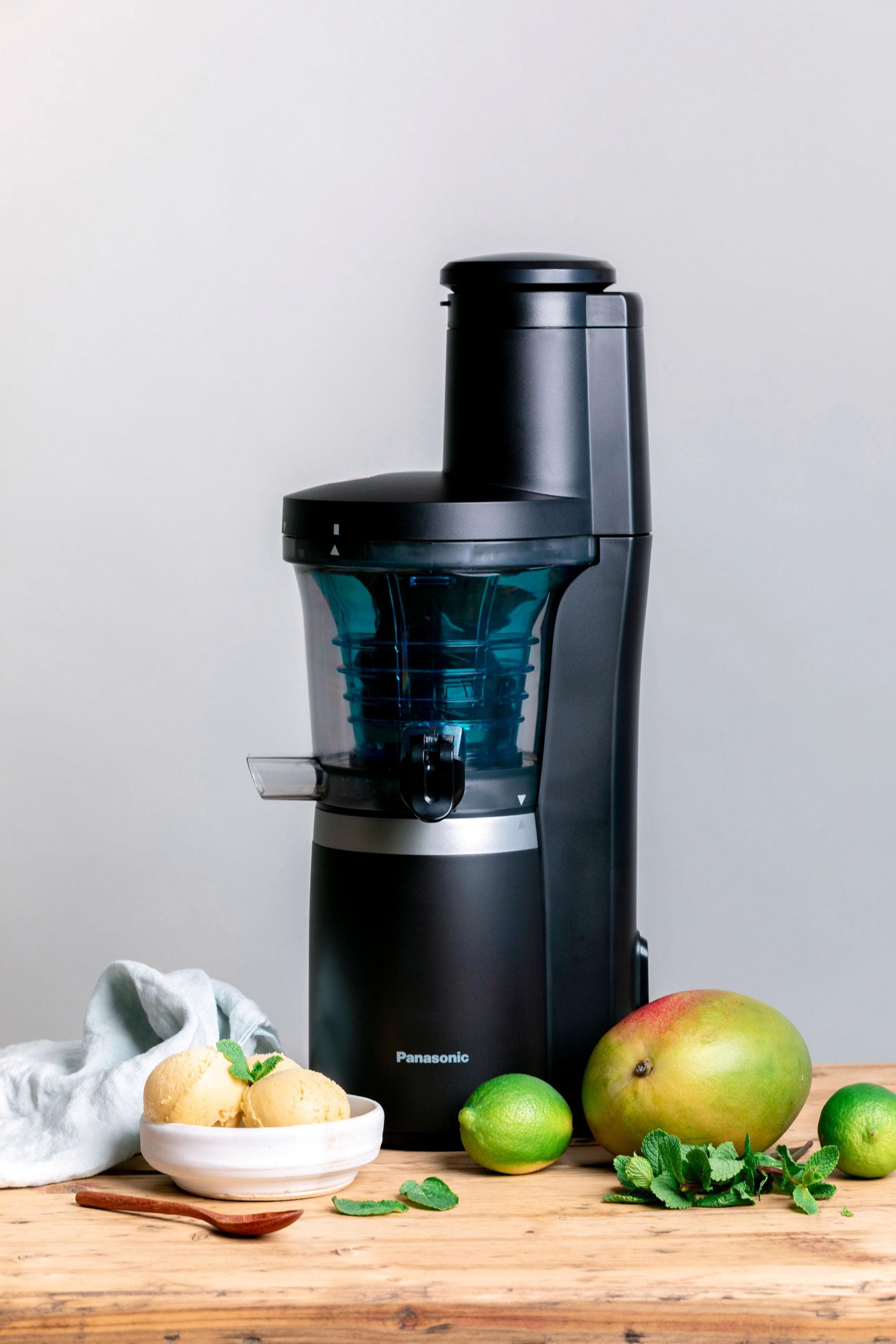 Panasonic Slow Juicer MJ-L700KXE Schwarz Entsafter
