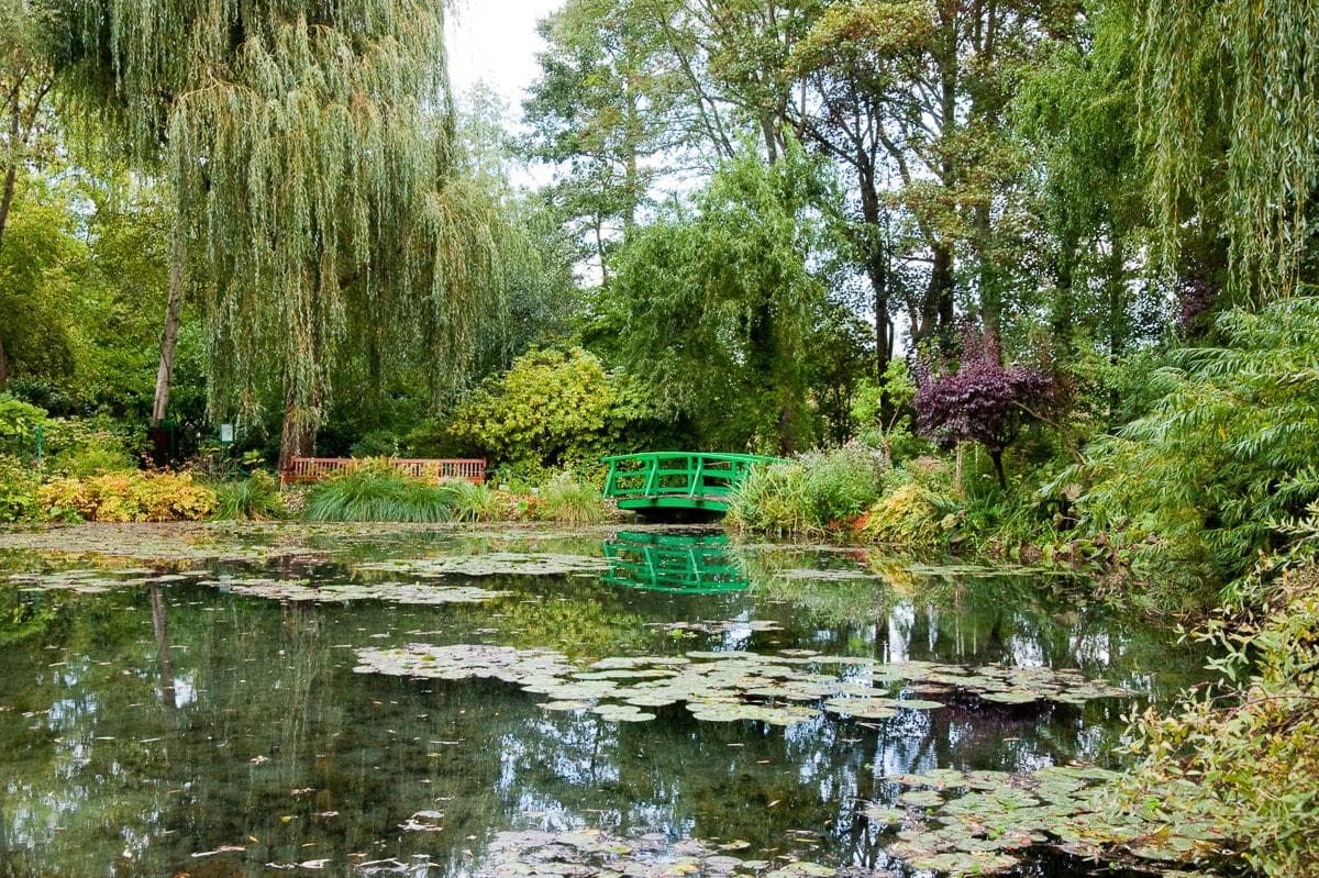 PAPERMOON Fototapete Monets Garten Vlies Bunt