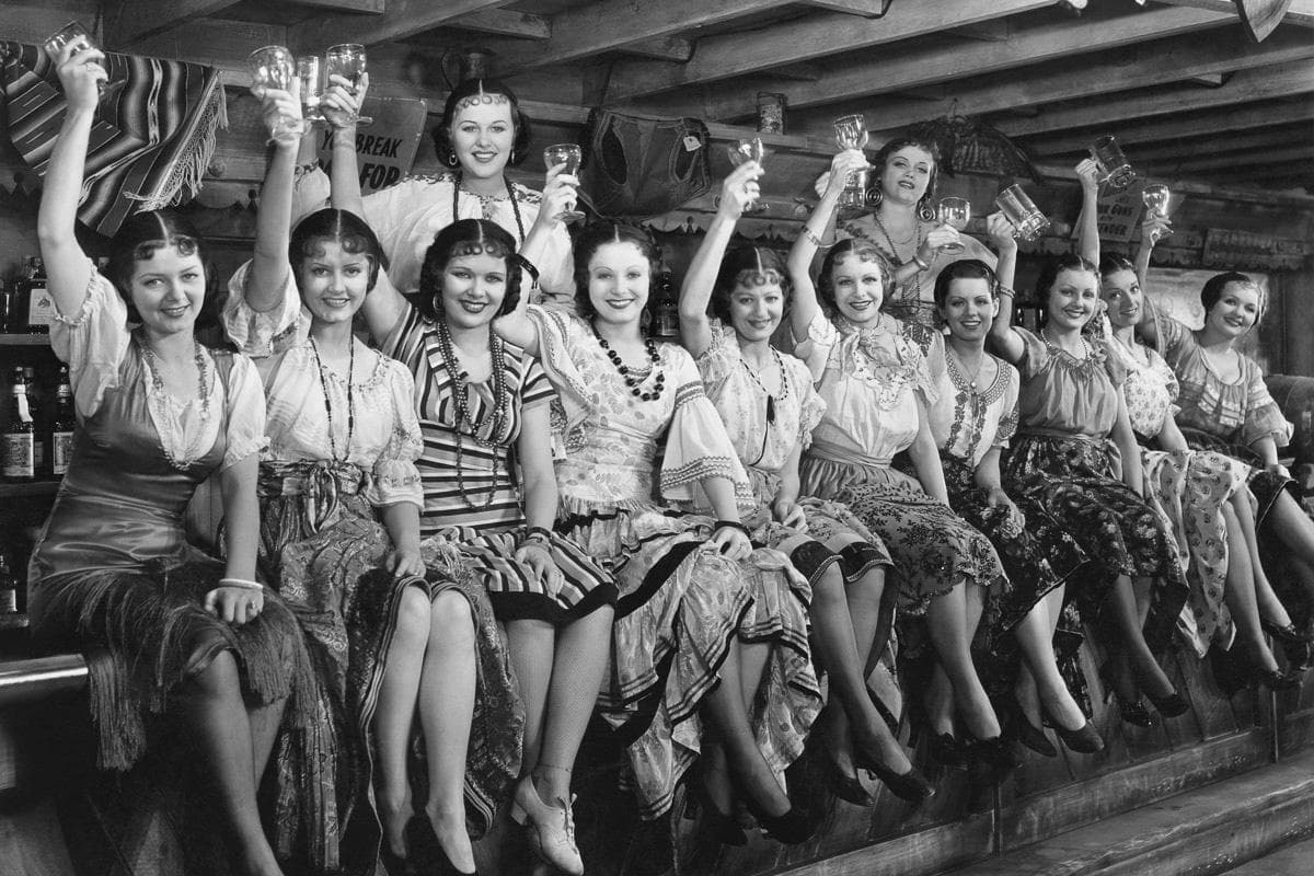 PAPERMOON Fototapete Vintage Bar Schwarz-Weiß Vlies