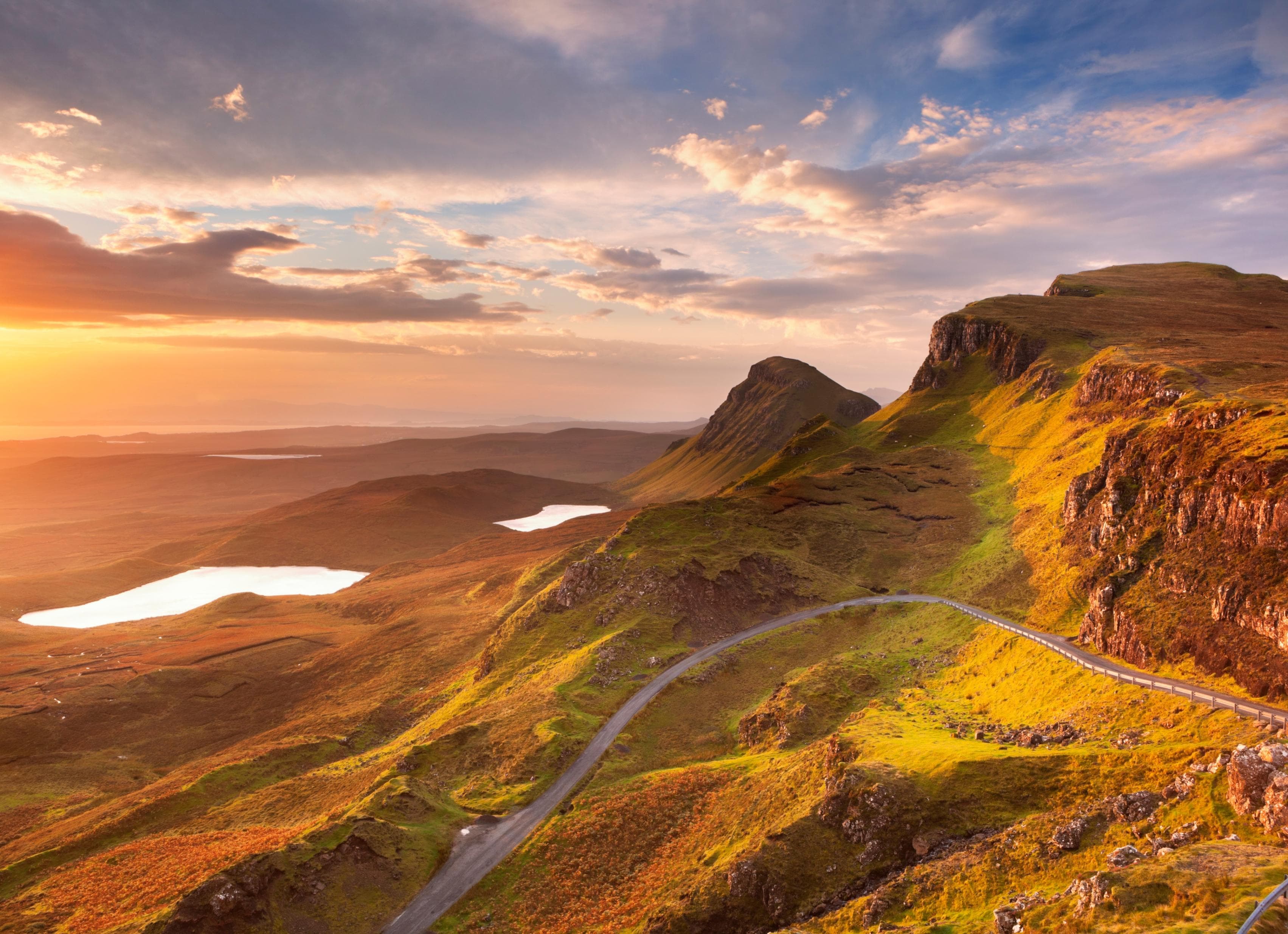 PAPERMOON Fototapete Sunrise at Quiraing Isle Vlies Bunt