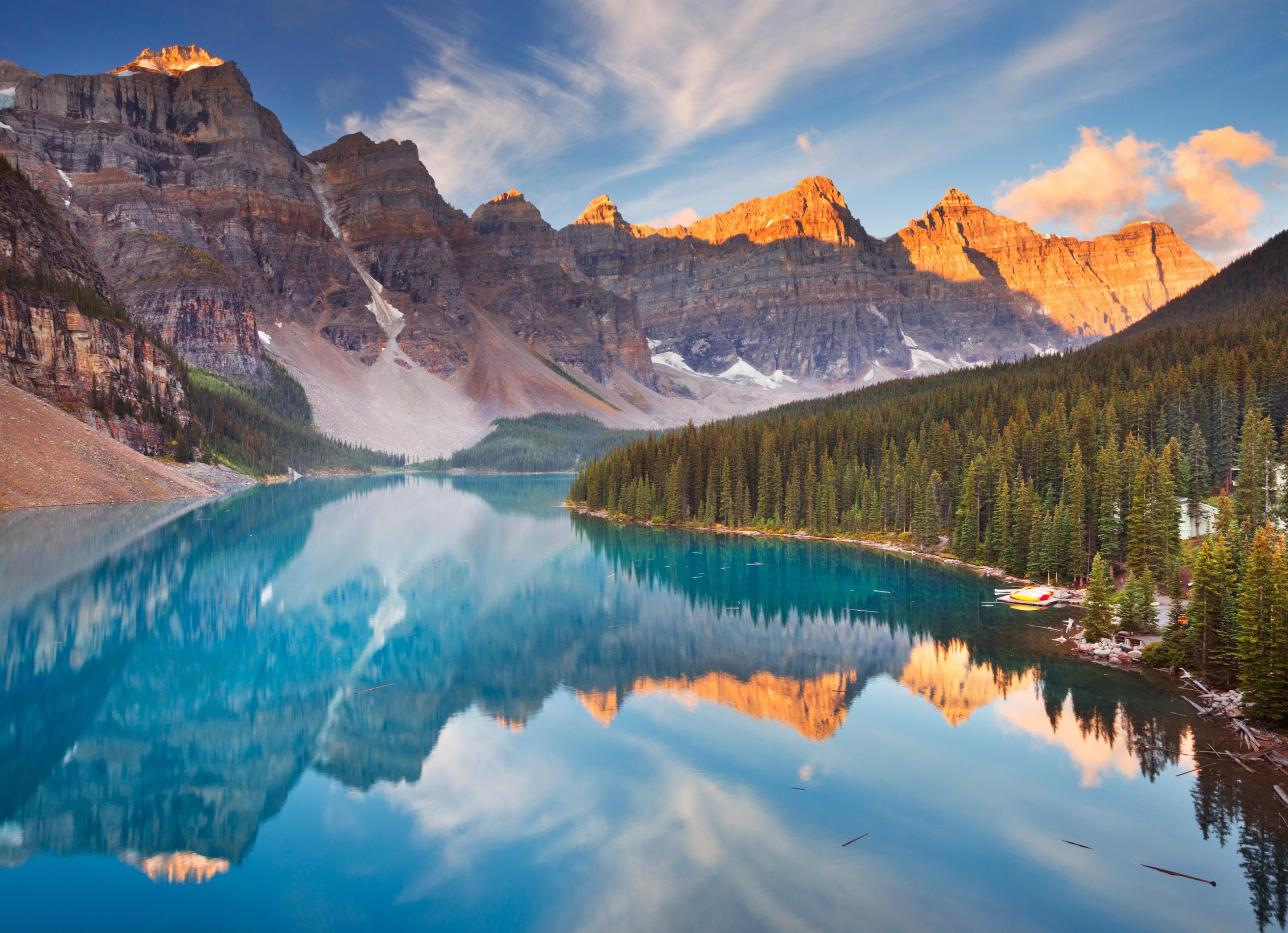 PAPERMOON Fototapete Moraine Lake Rocky Mountains Vlies