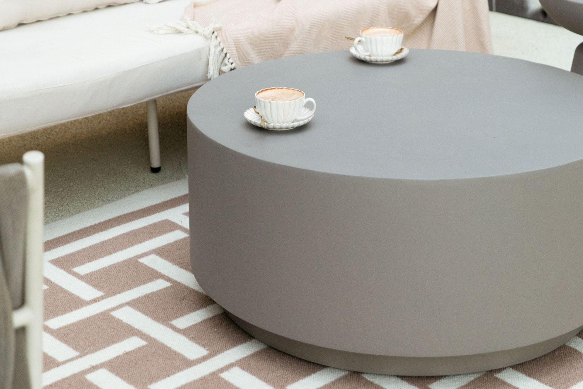 Loungetisch Rome Faserbeton Hellgrau Moderner Gartentisch