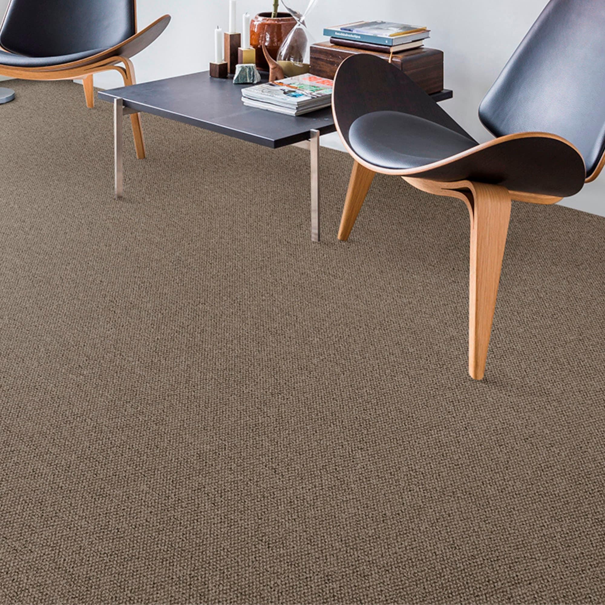 Beige, melierter Teppichboden aus Polyester, 400 cm oder 500 cm breit, 6 mm hoch