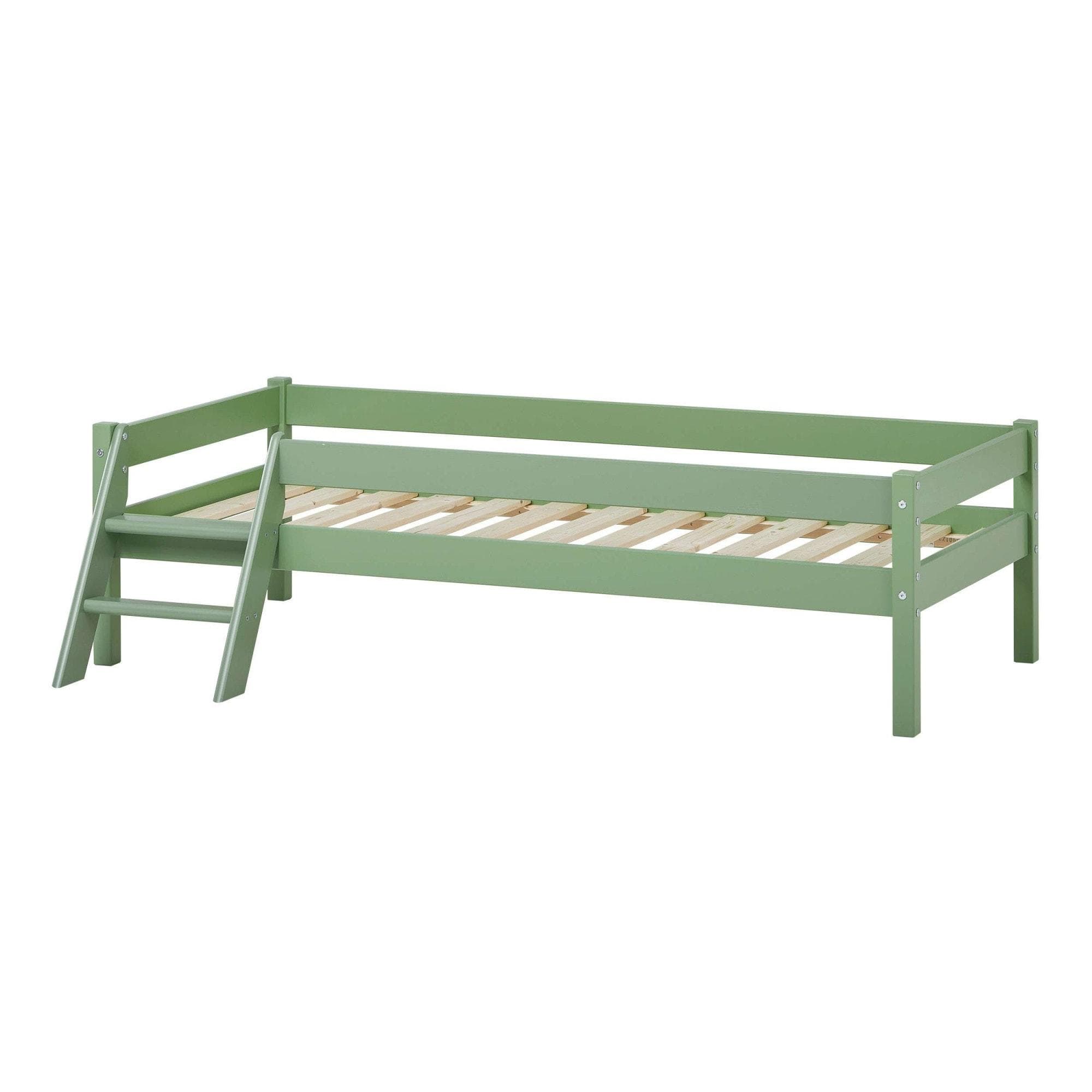 HOME AFFAIRE ECO One Jugendbett Grün Massivholz mit Matratze