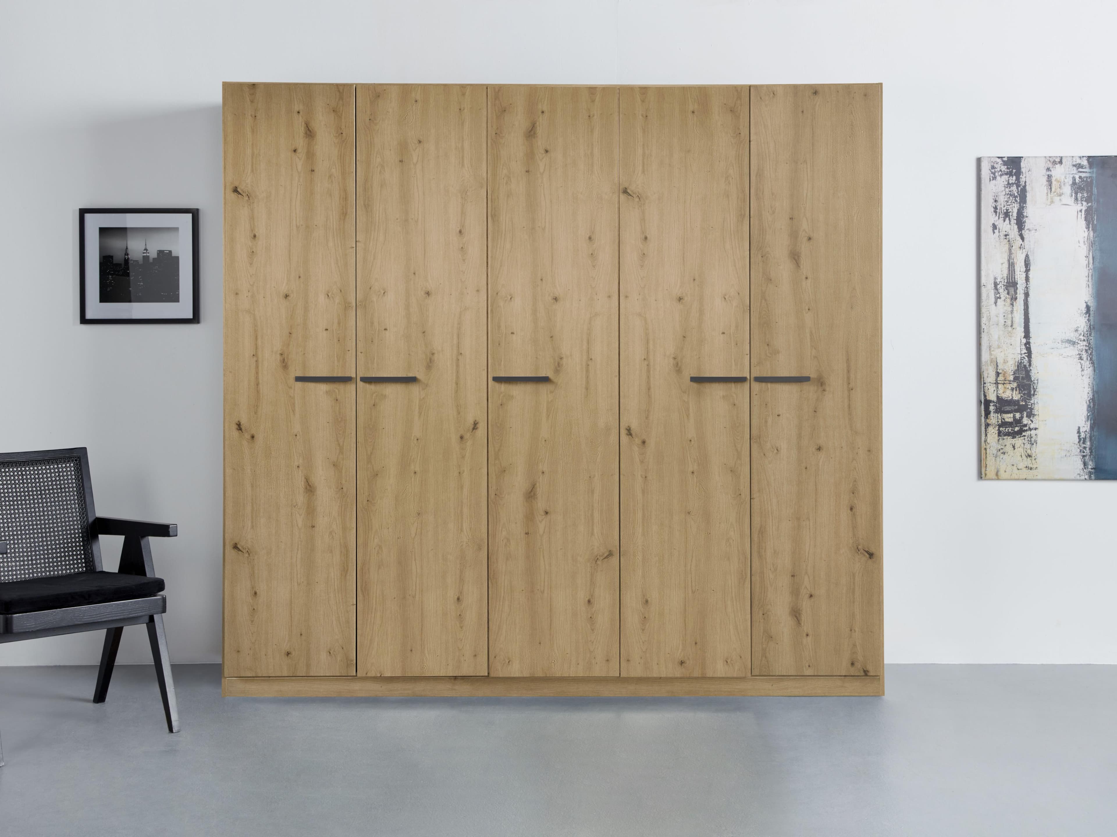 Rauch OTELI Drehtürenschrank Eiche Artisan mit Inneneinteilung