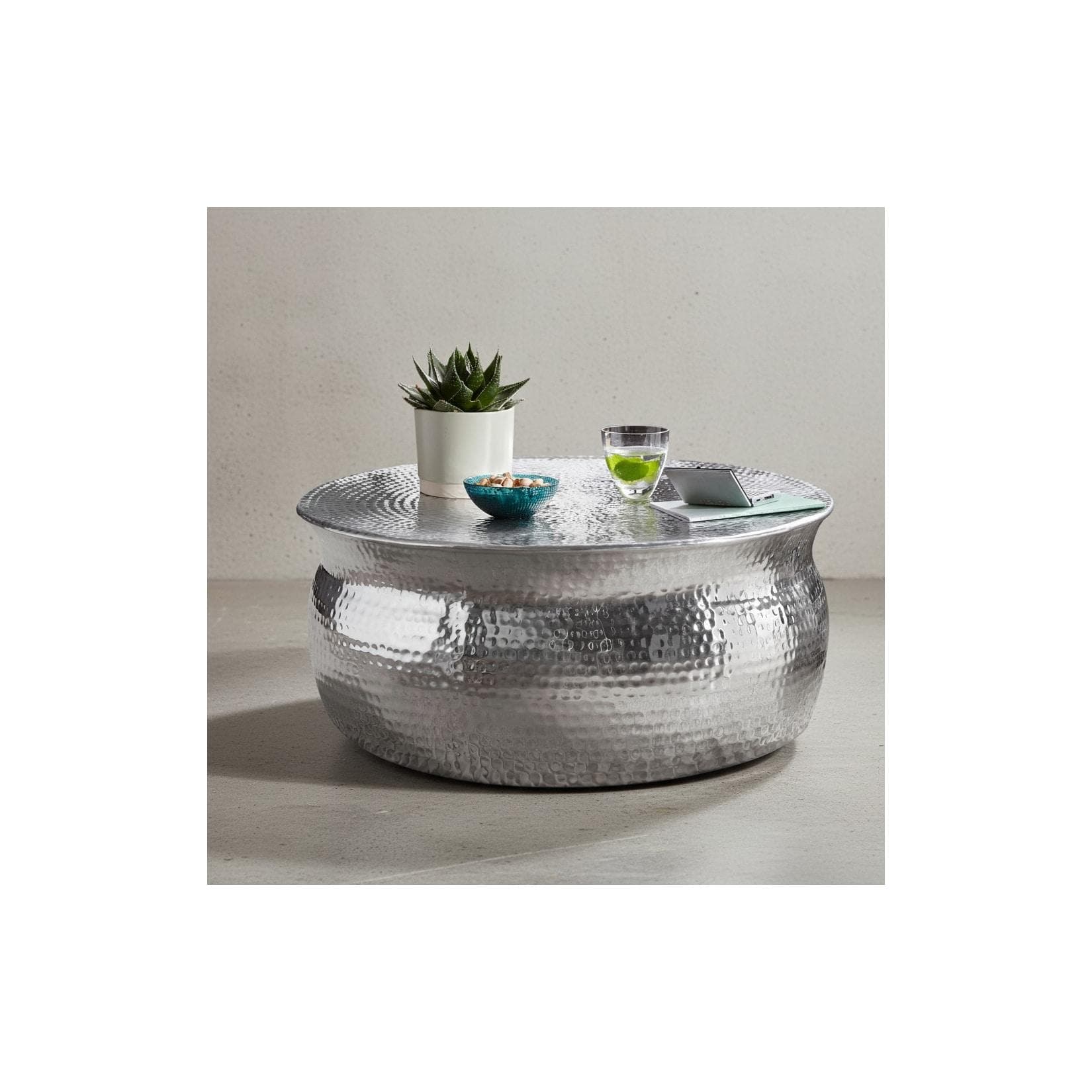 KADIMA DESIGN Orient Couchtisch Aluminium Hammerschlag Silber