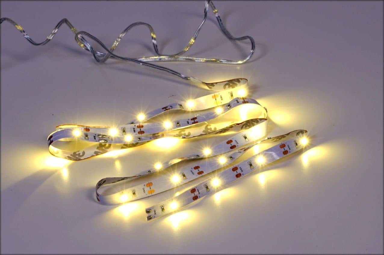 Spetebo LED Stripe 300cm 90 LEDs Warmweiß Batteriebetrieben