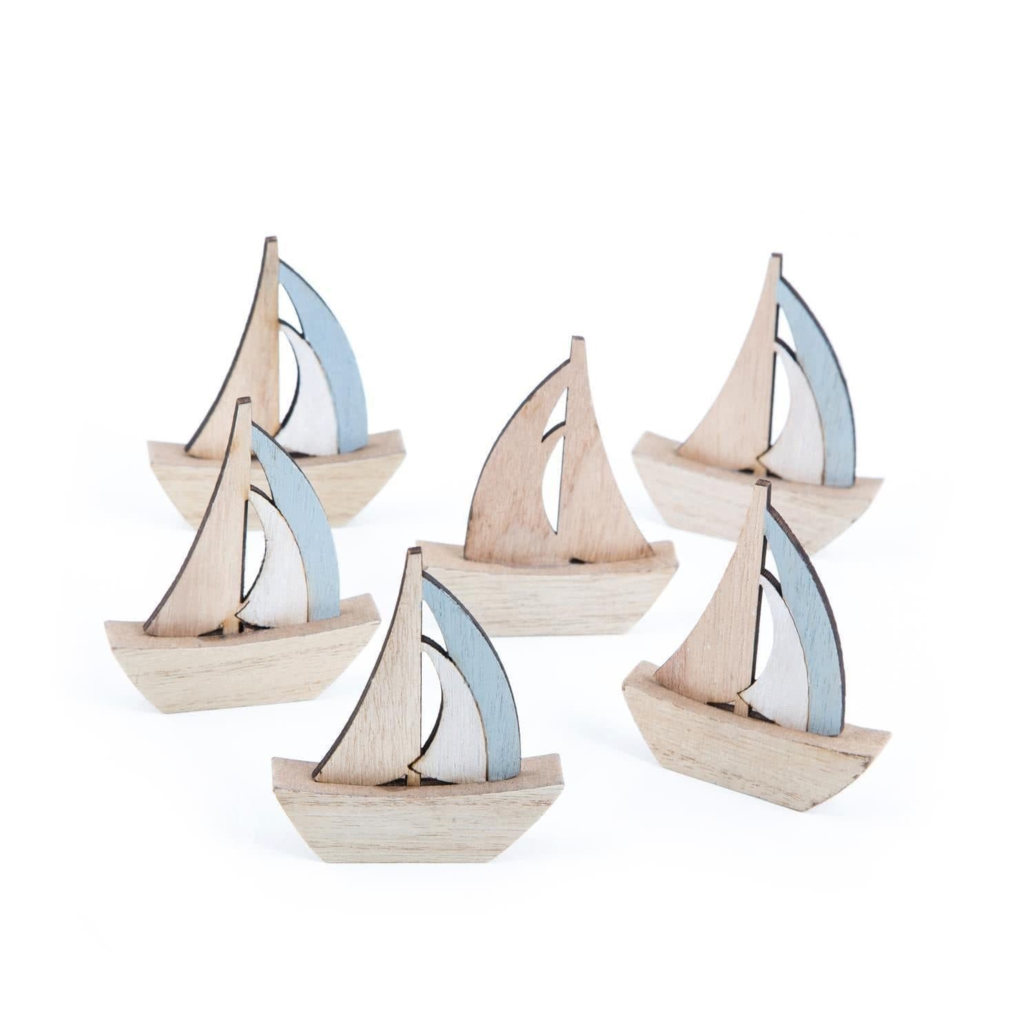 Logbuch-Verlag Dekofigur Kleine Segelboote aus Holz 6 Stück
