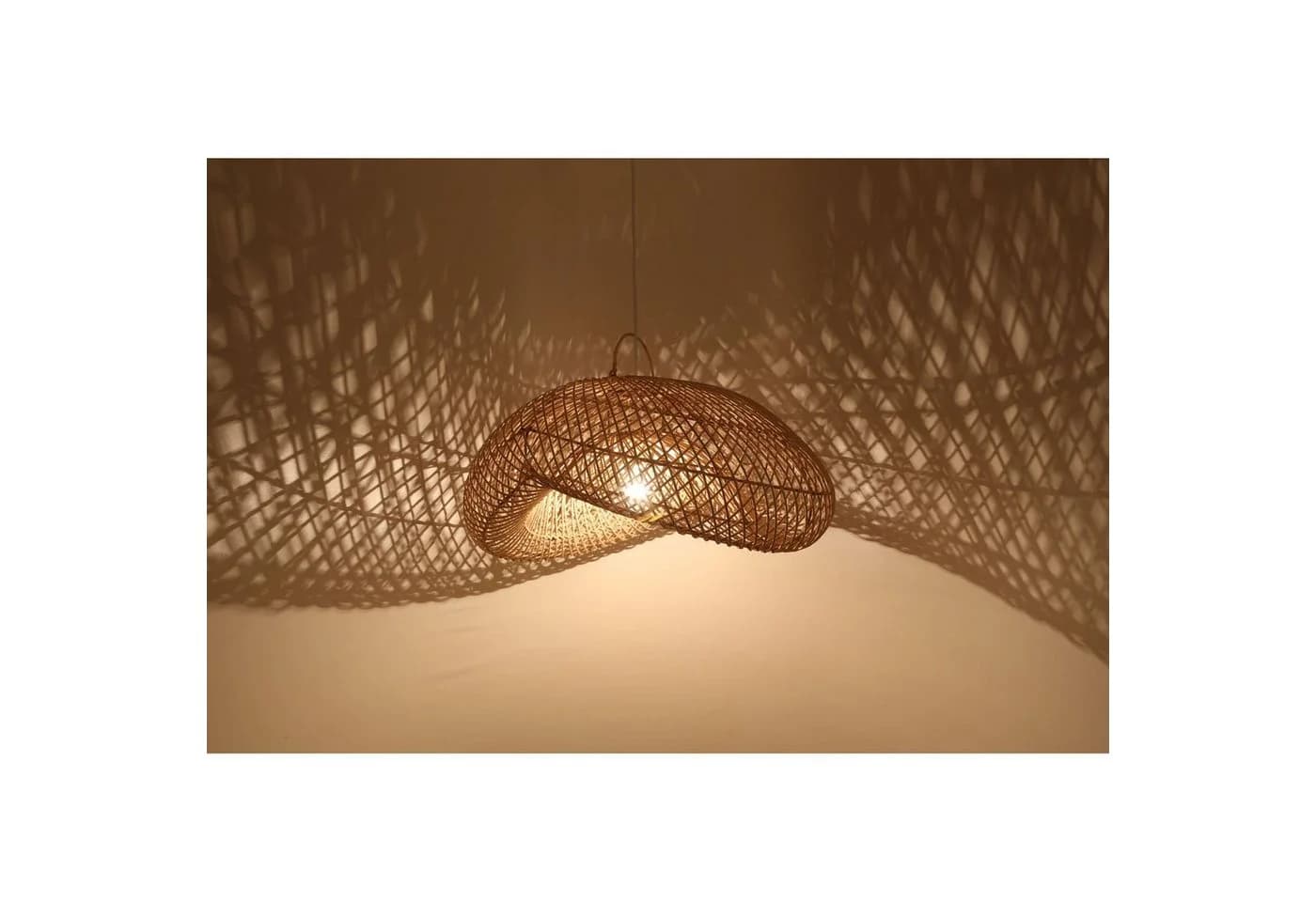 Pendelleuchte aus Rattan und Eisen in Natur Beige