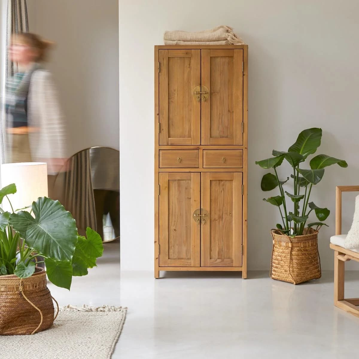 Tikamoon Schrank Yuki Massivholz Recycling Kiefer Natur Ethno Style