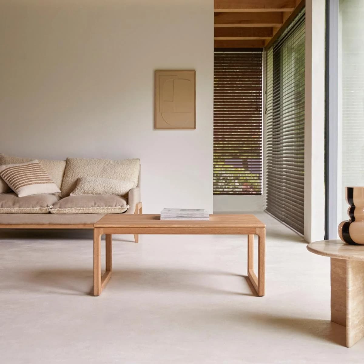 Tikamoon Couchtisch Arto Massivholz Eiche Braun