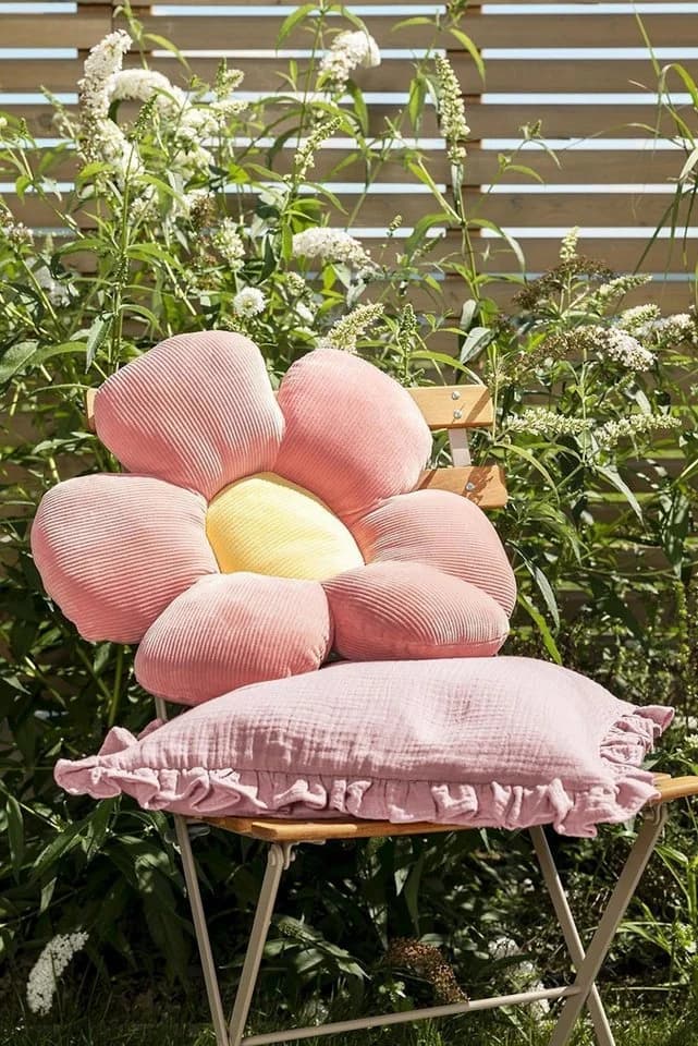 Magma Heimtex Dekokissen MINNIE Rosa Gelb Blumenform