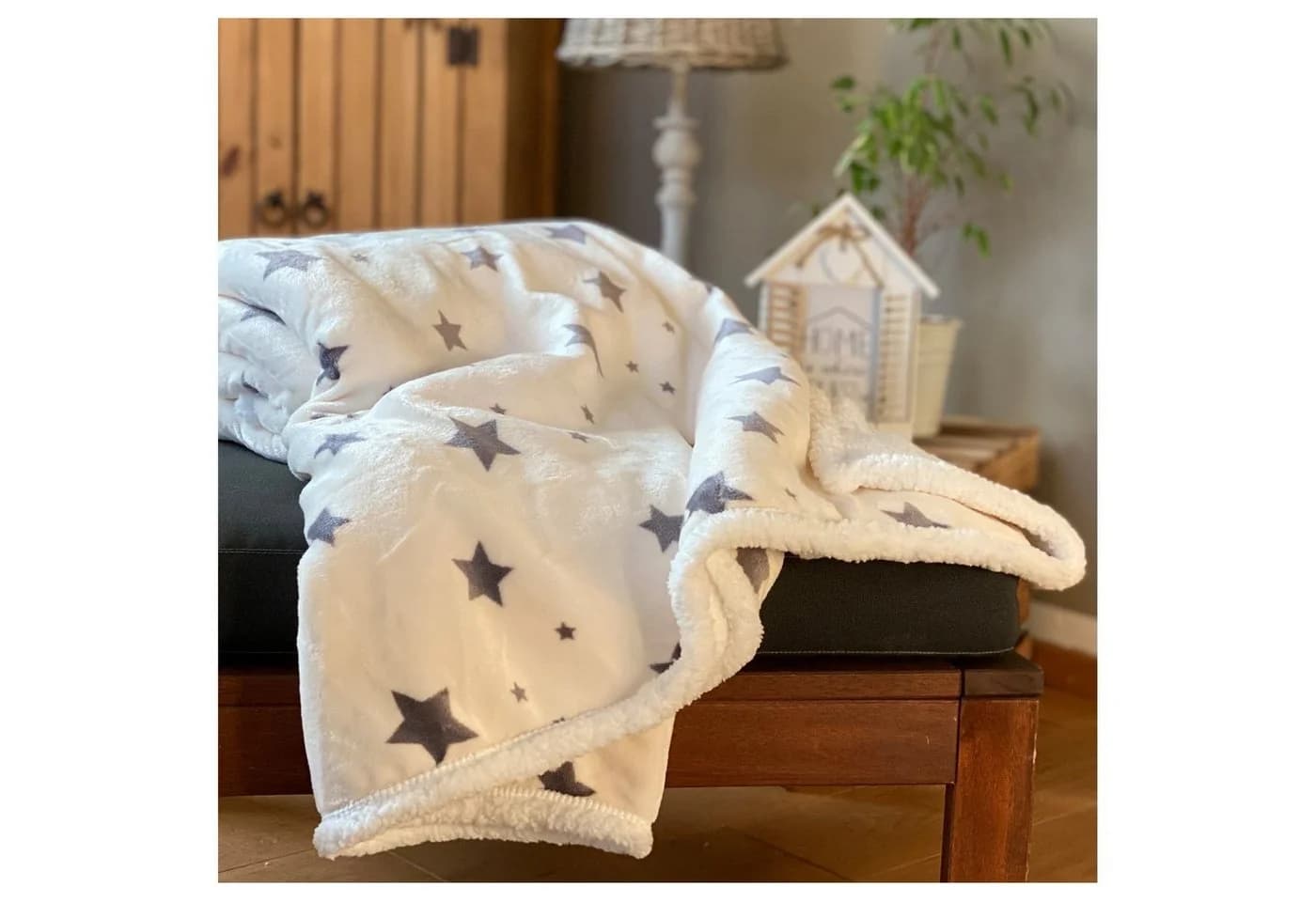 heimtexland Wohndecke Soft Flanell Sterne Kuscheldecke mit Sherpa Fell Creme