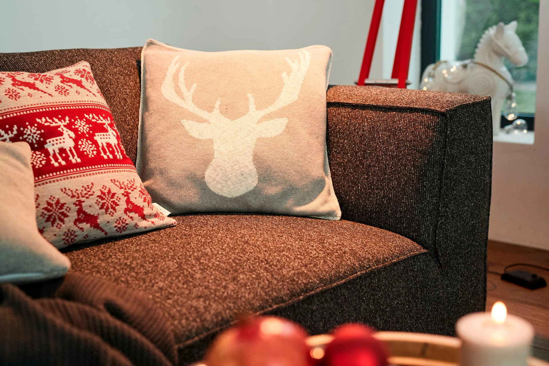 Tom Tailor HOME Dekokissen Knitted Reindeerhead Grau Creme