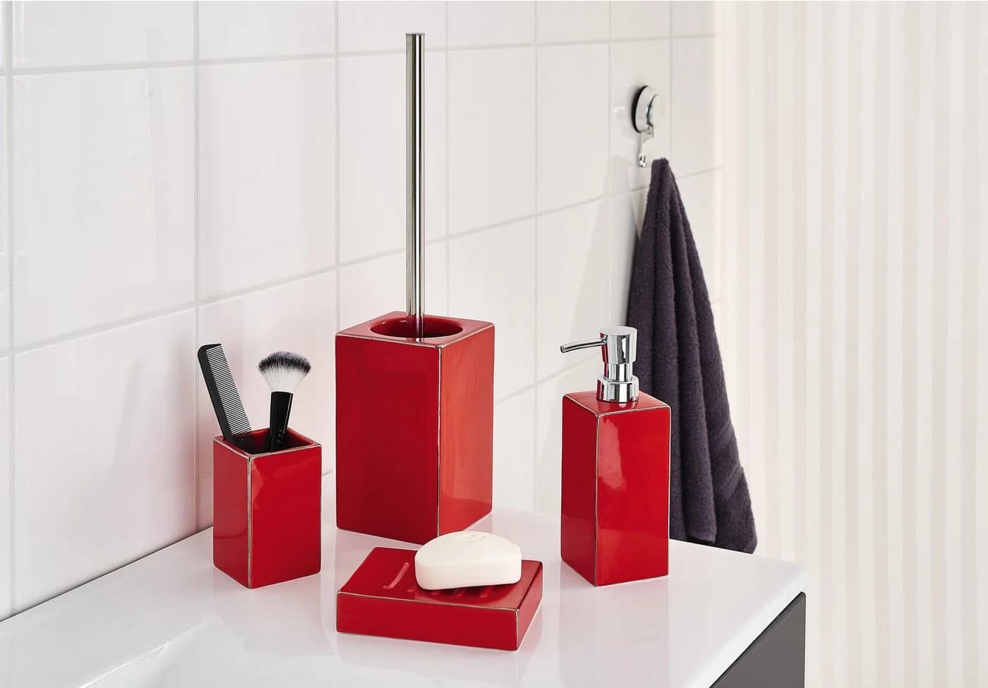 Stilvoller Seifenspender in Rot - UV-stabil