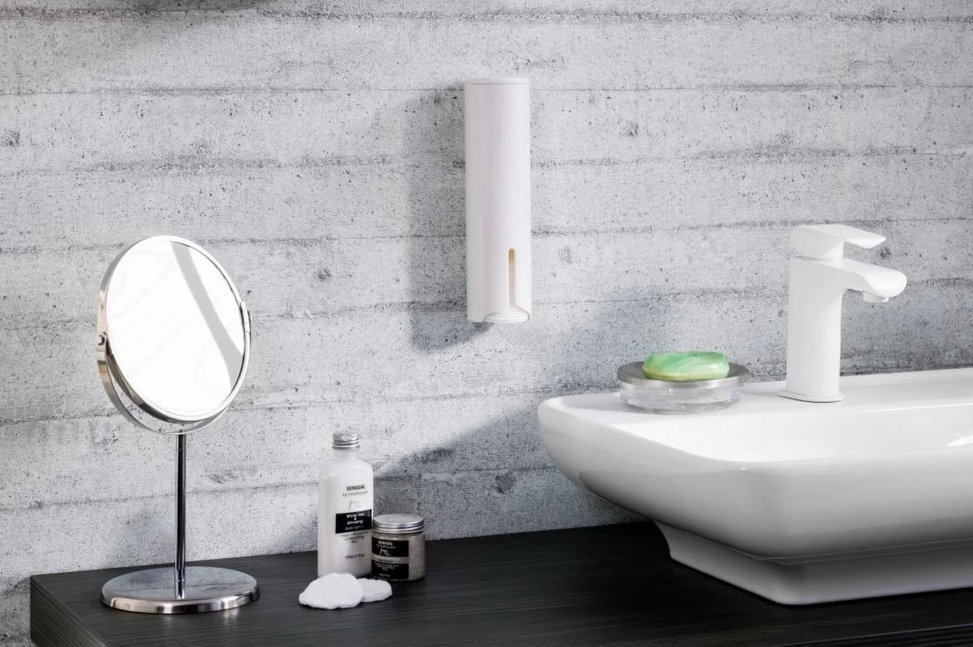 Moderner Wattepadspender aus Kunststoff