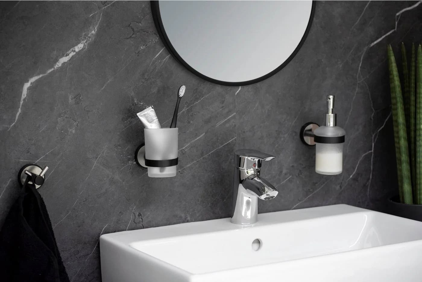 WENKO Doppelhaken UV-Loc® Udine Edelstahl Schwarz/Silber