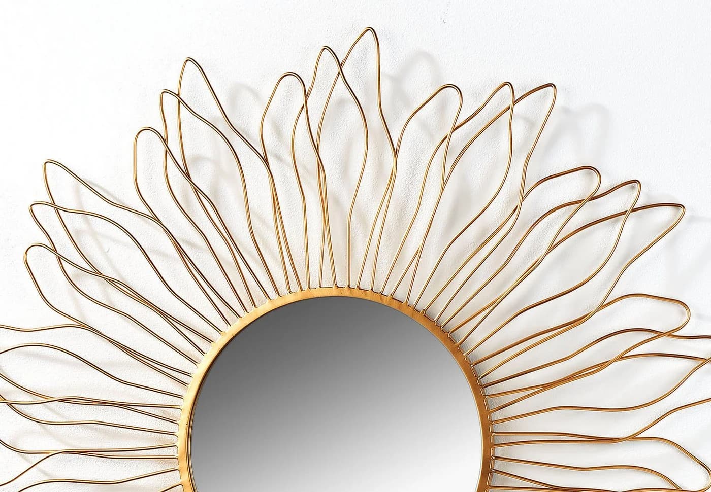 locker Wandspiegel SUN - rund - (1-St) Goldfarben