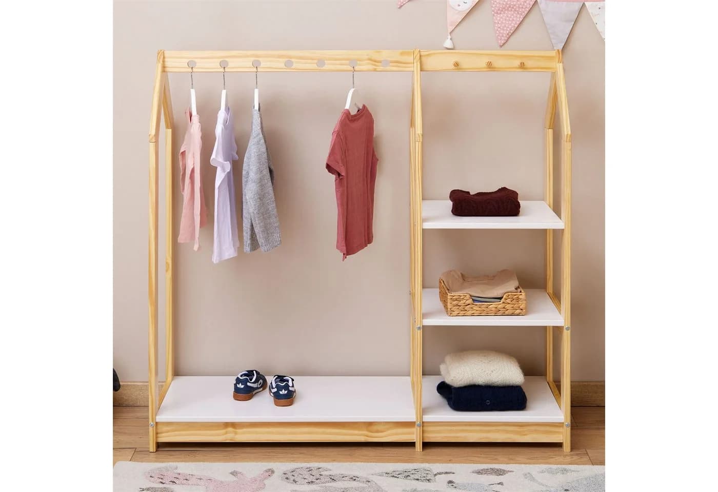 IDIMEX Kinderkleiderschrank SALLY Garderobe Haus Design 4 Ablagen Weiß/Natur