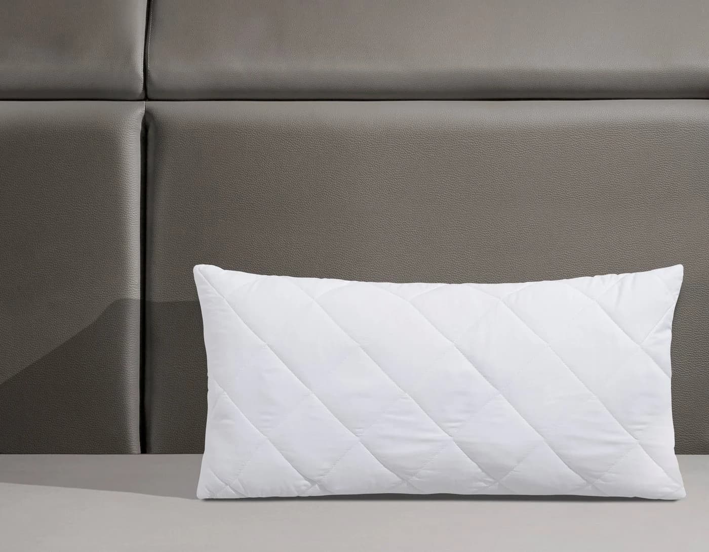 OTTO home Microfaserkissen Microlux samtweicher Bezug 3D-Faserbällchen