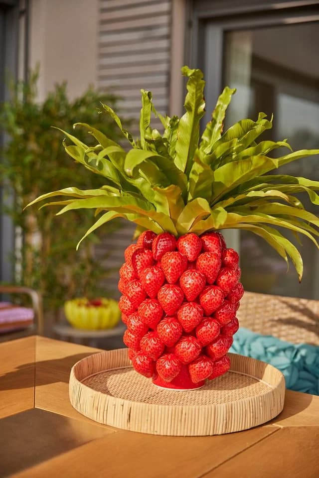 KARE DESIGN Tischvase Strawberries Rot Porzellan