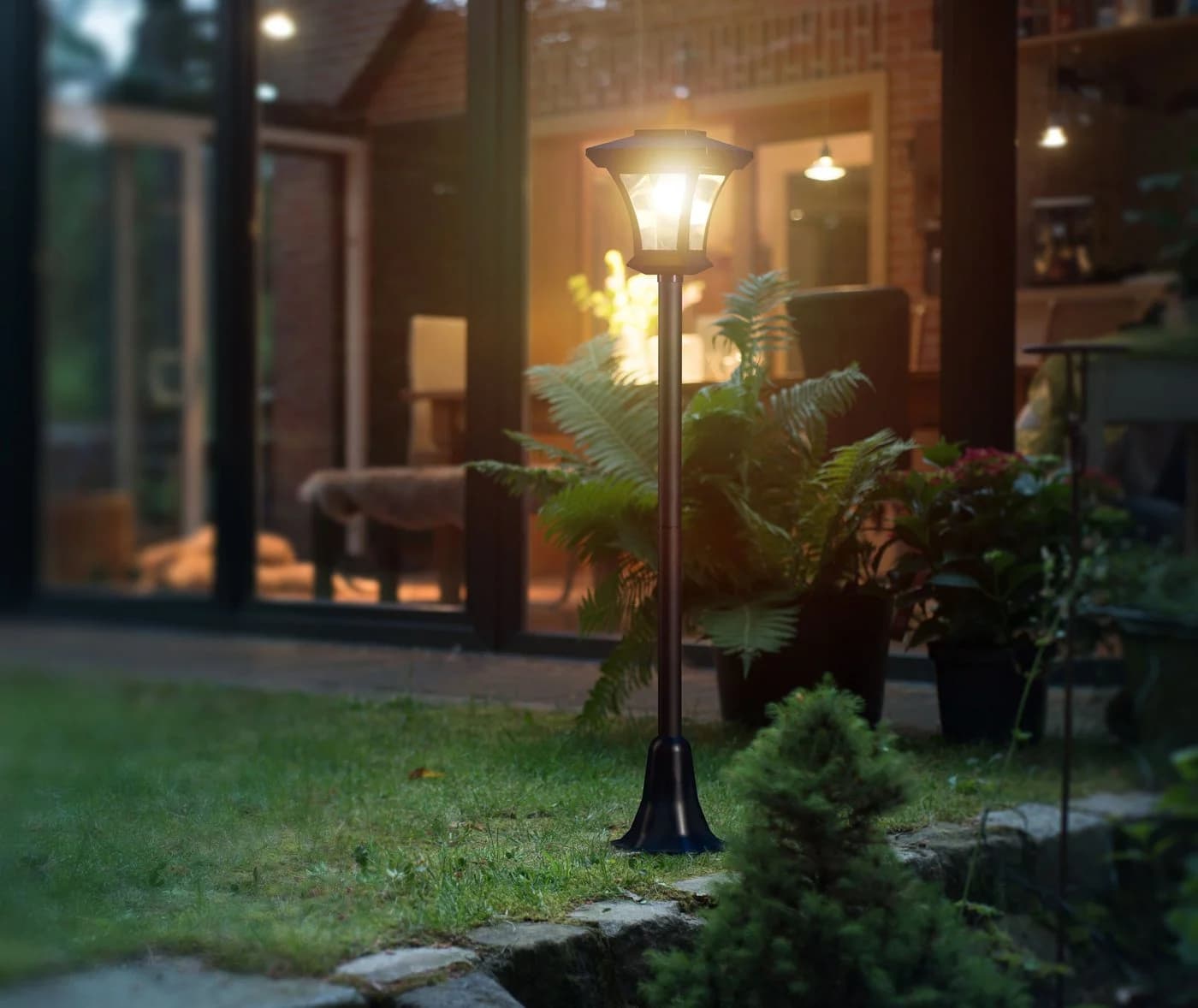 LED Außen-Stehlampe IC GARDENSTYLE Solarlaterne 120 cm Schwarz