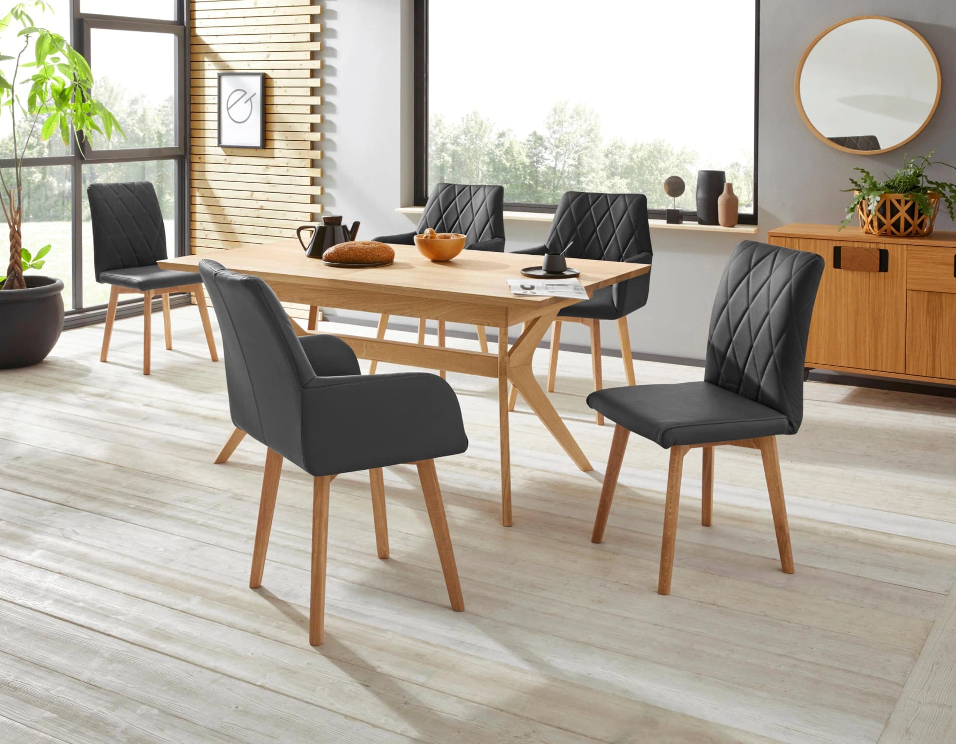 OTTO HOME Esszimmerstuhl Brest Schwarz Eiche Massivholz
