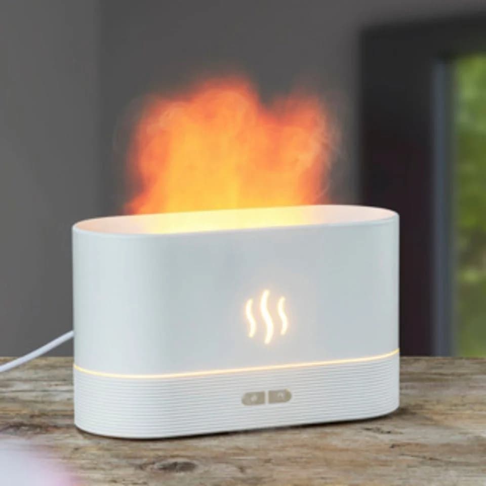 Haushalt International Aromadiffuser mit Flammeneffekt Weiß