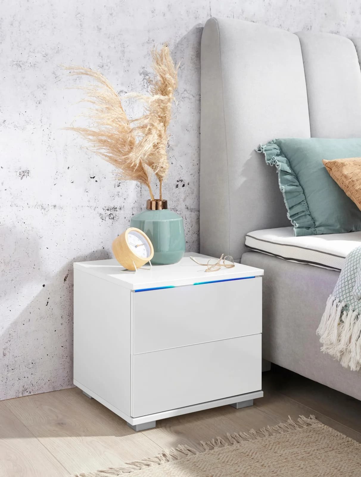 Nachtkommode PRIESS Weiß Hochglanz mit LED und Push-to-open