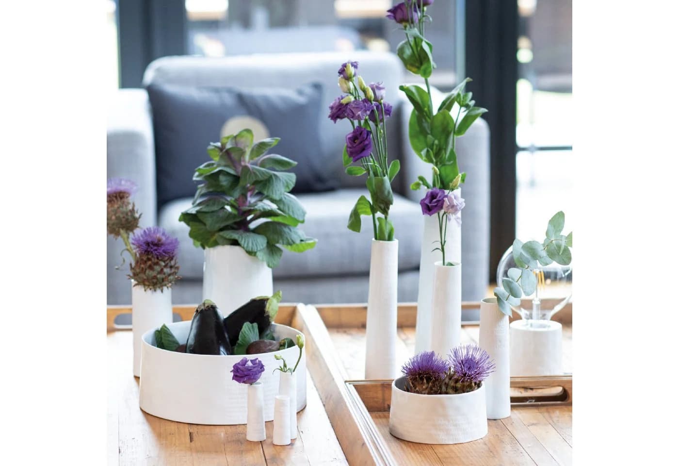 Weiße Porzellanvase im Dekorativen Stil