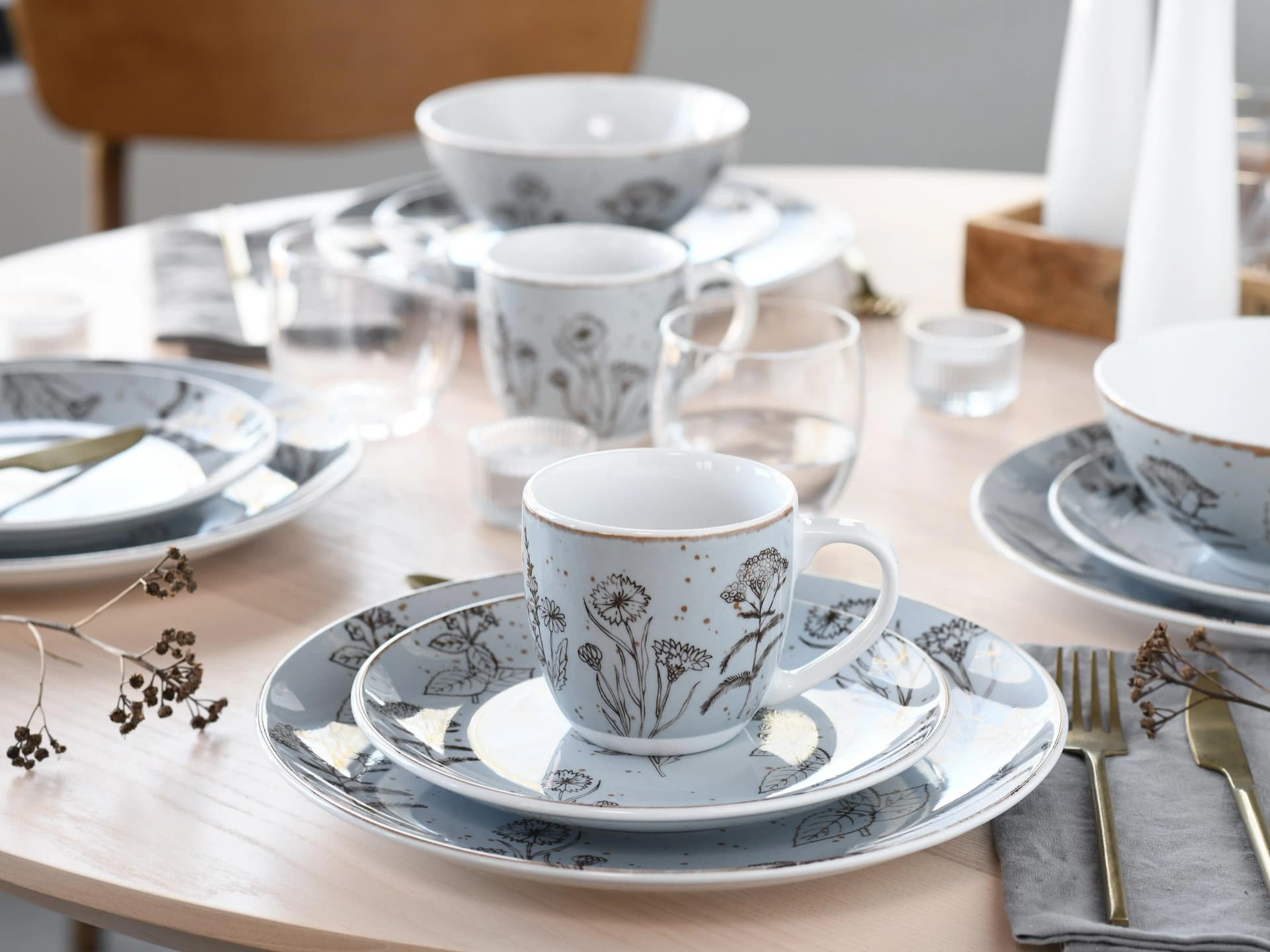 Creatable Kaffeebecher 4-tlg. Grau Vintage Porzellan