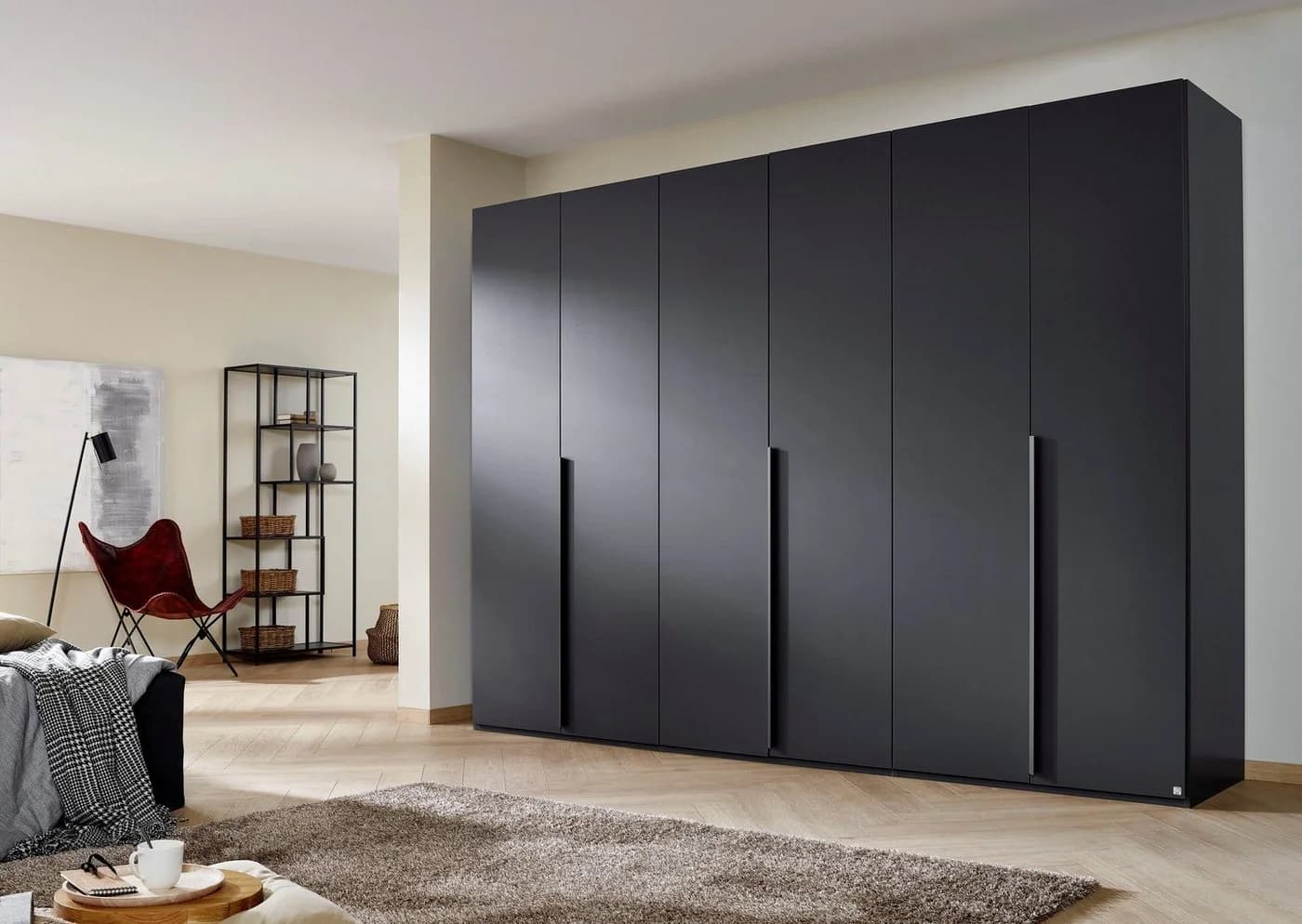 Rauch PURISMA Drehtürenschrank Graphit mit Schubkasteneinsatz
