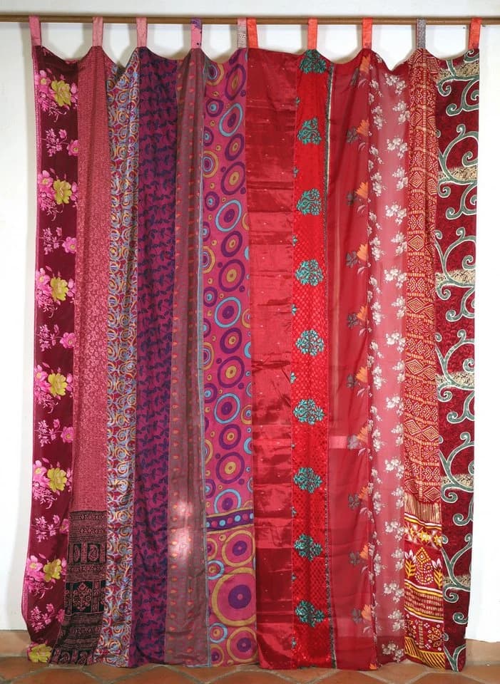 Guru-Shop Seidiger Vorhang Patchwork Rot