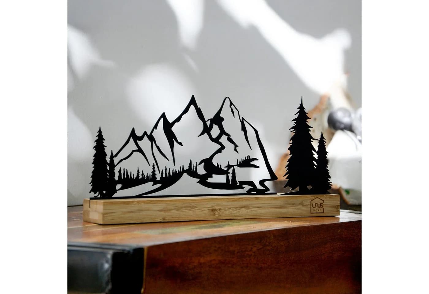 UNUS HOME Dekofigur Aufsteller Berglandschaft Metall Bambus