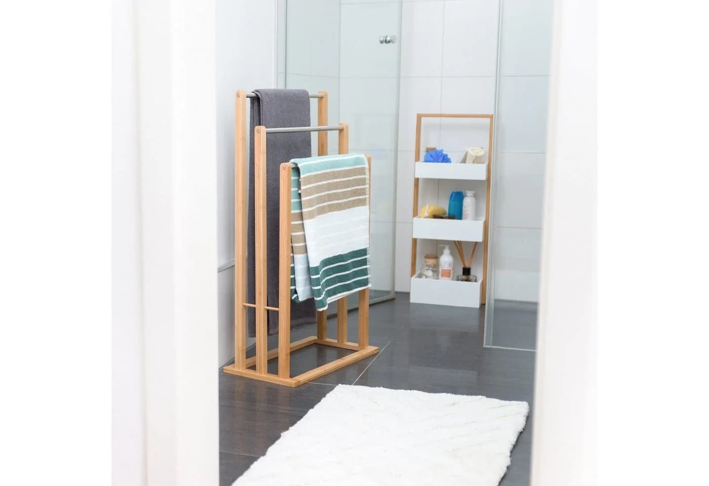 relaxdays Handtuchständer stehend dreifach Bambus Silber