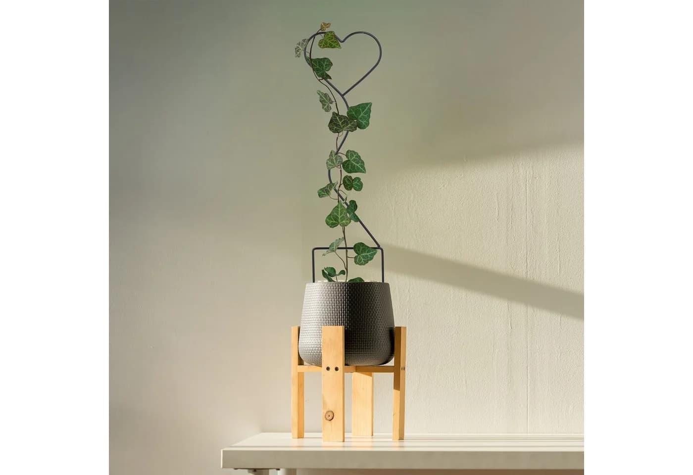 relaxdays Rankhilfe Herz im 4er Set, 4 St. Eisen