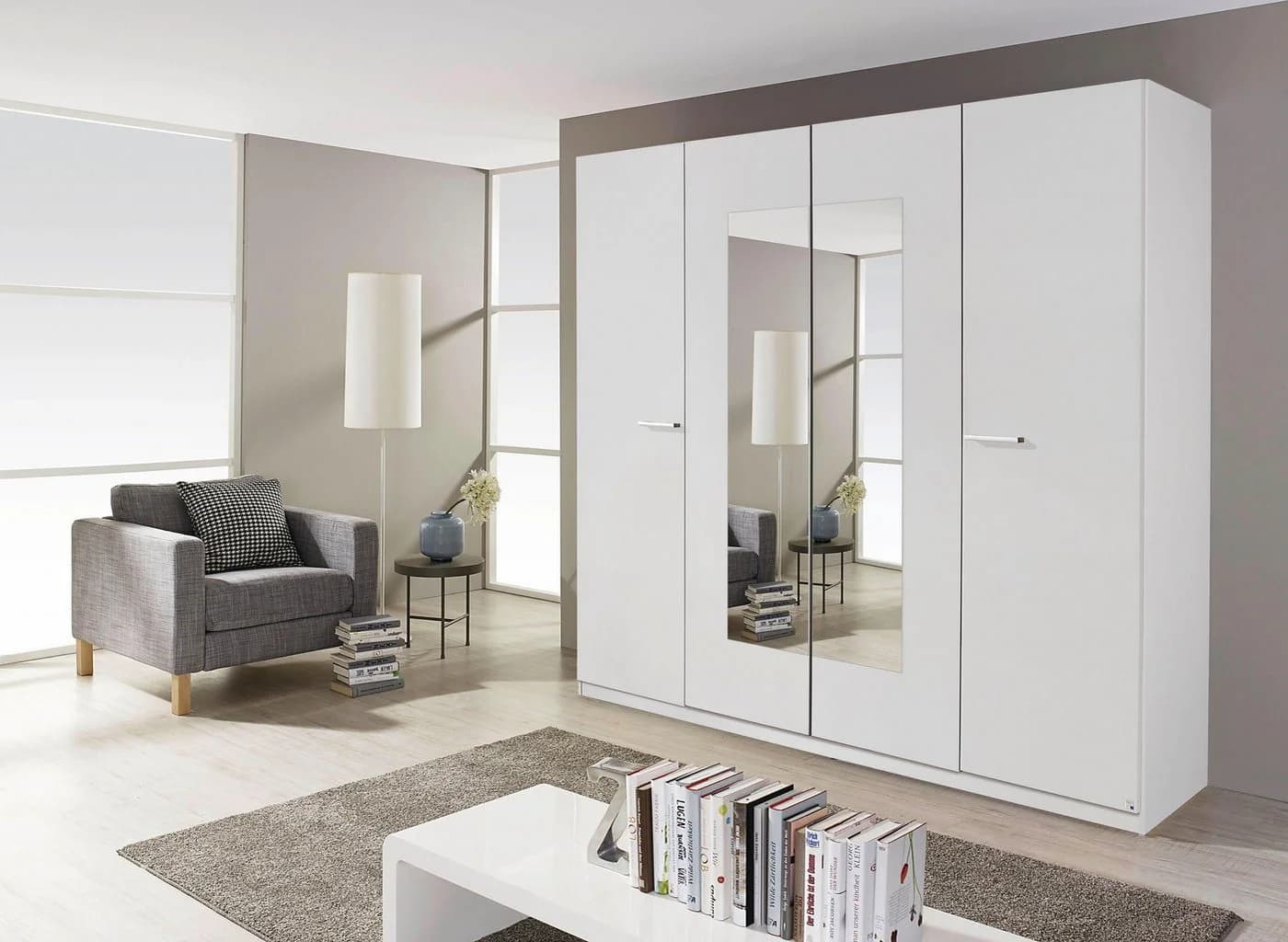 Rauch Borba Drehtürenschrank Weiß mit Spiegeln