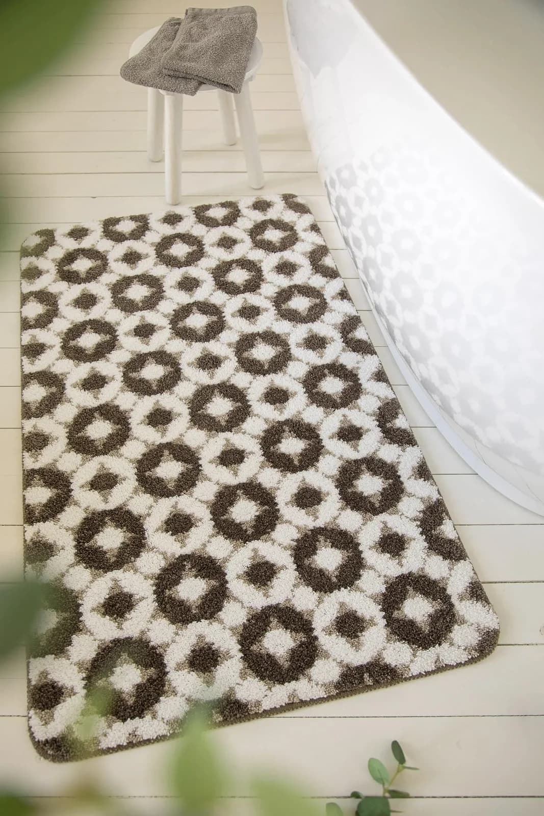 WECON HOME BASICS Badematte J&J Grau Taupe Polyester Rutschfest
