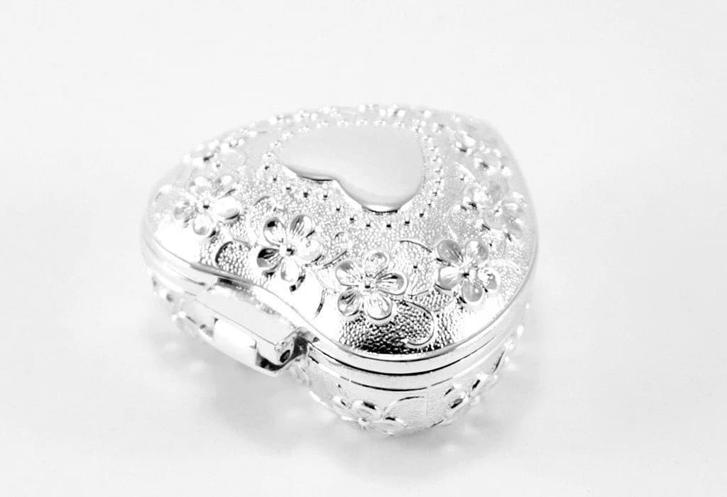 Brillibrum Schmuckschatulle Herz versilbert mit Blumenmuster
