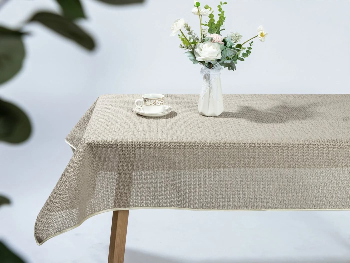 Beautex Tischdecke Tokio Weichschaum mit Paspelband Beige