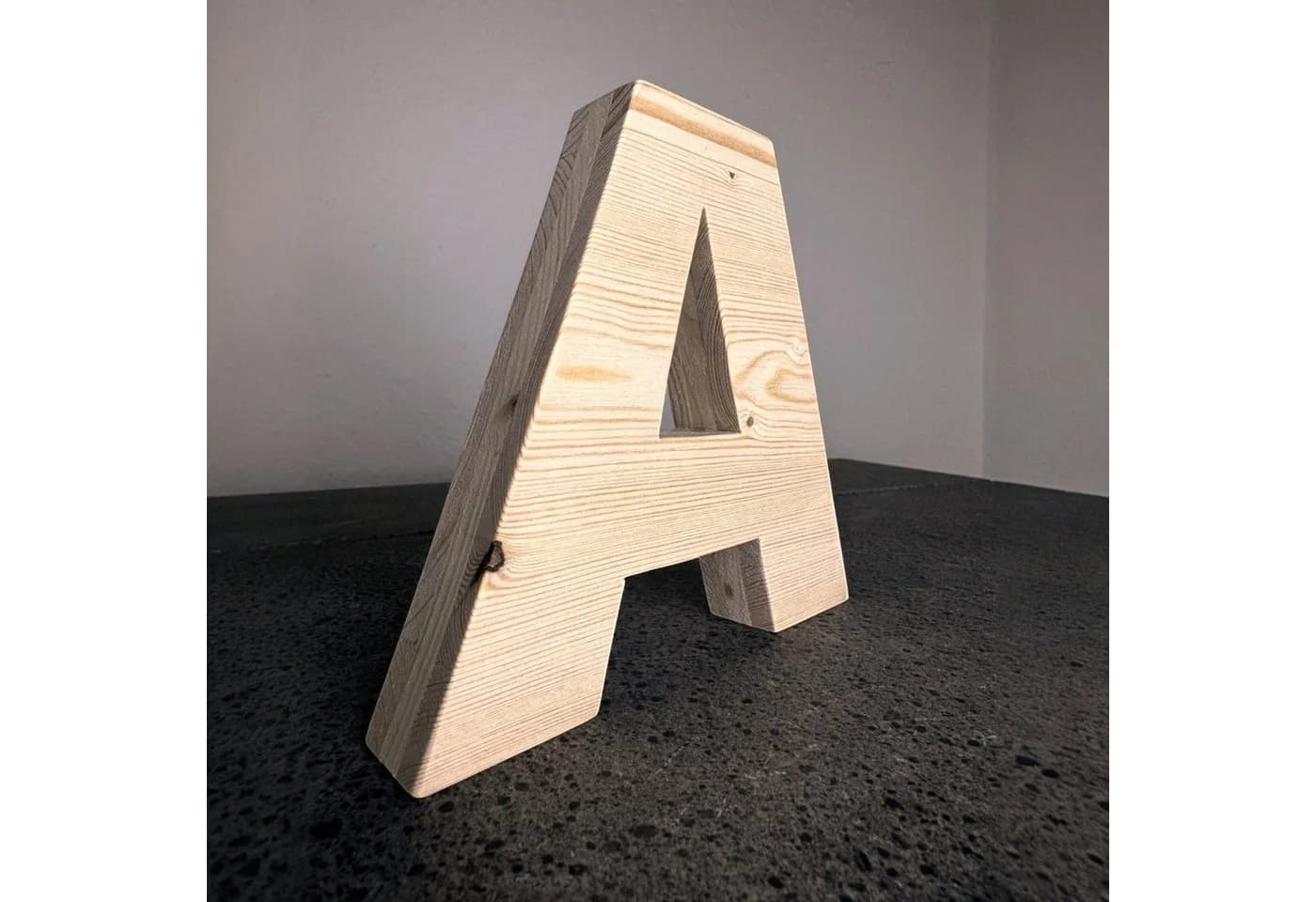 Zayno Deko-Buchstabe A aus massivem Fichtenholz Handarbeit