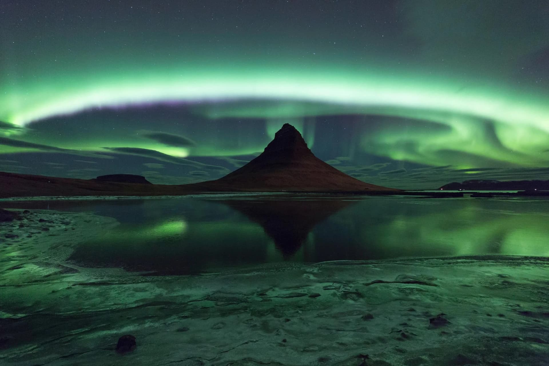 Fototapete PAPERMOON Photo-Art PHILIP EAGLESFIELD, KIRKJUFELL AURORA, bunt, Vlies
