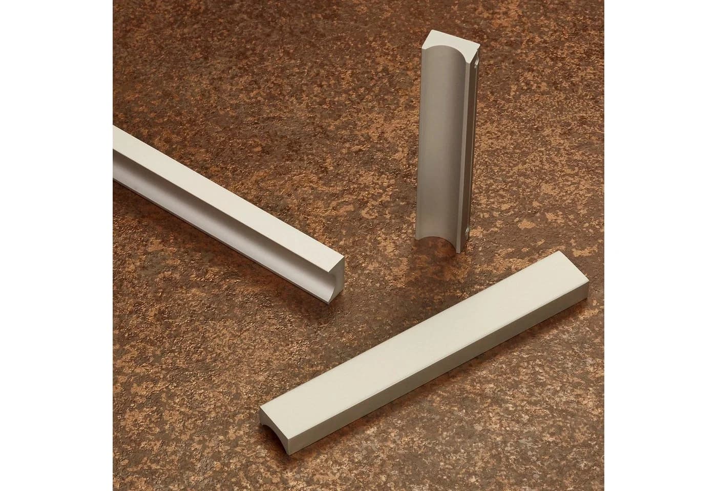 SO-TECH® Möbelgriffleiste GÖTEBORG Aluminium eloxiert BA 32 mm