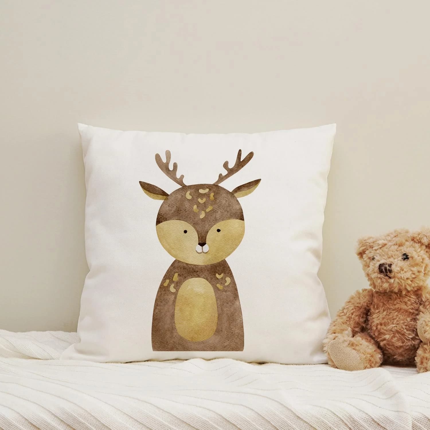 QUEENCE Dekokissen Wildtierbaby Braun Micro-Velour 40x40cm