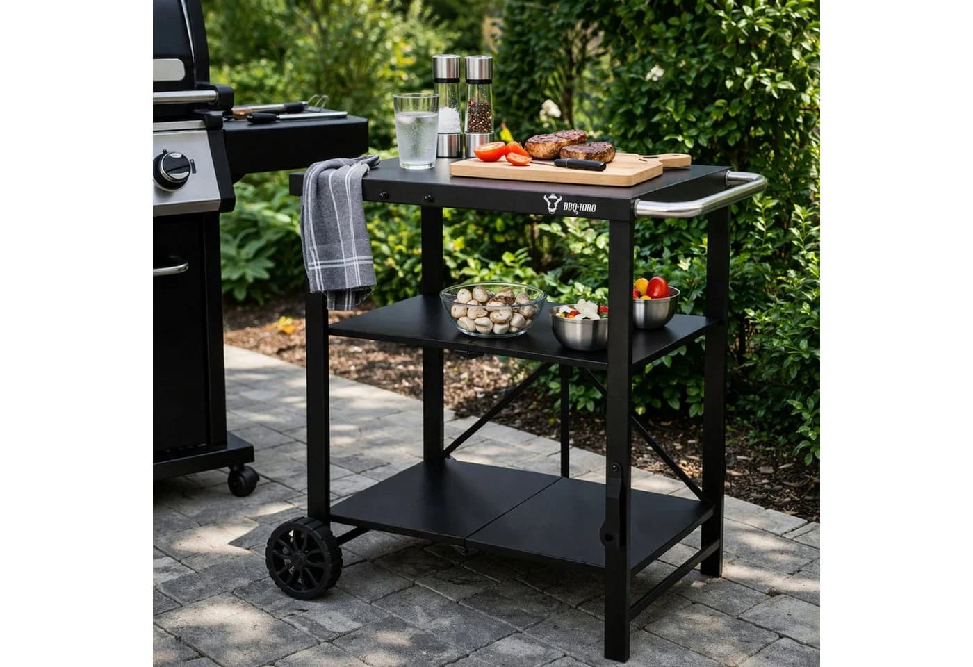 BBQ-Toro Grillwagen Klappbar Schwarz mit 3 Ablageflächen