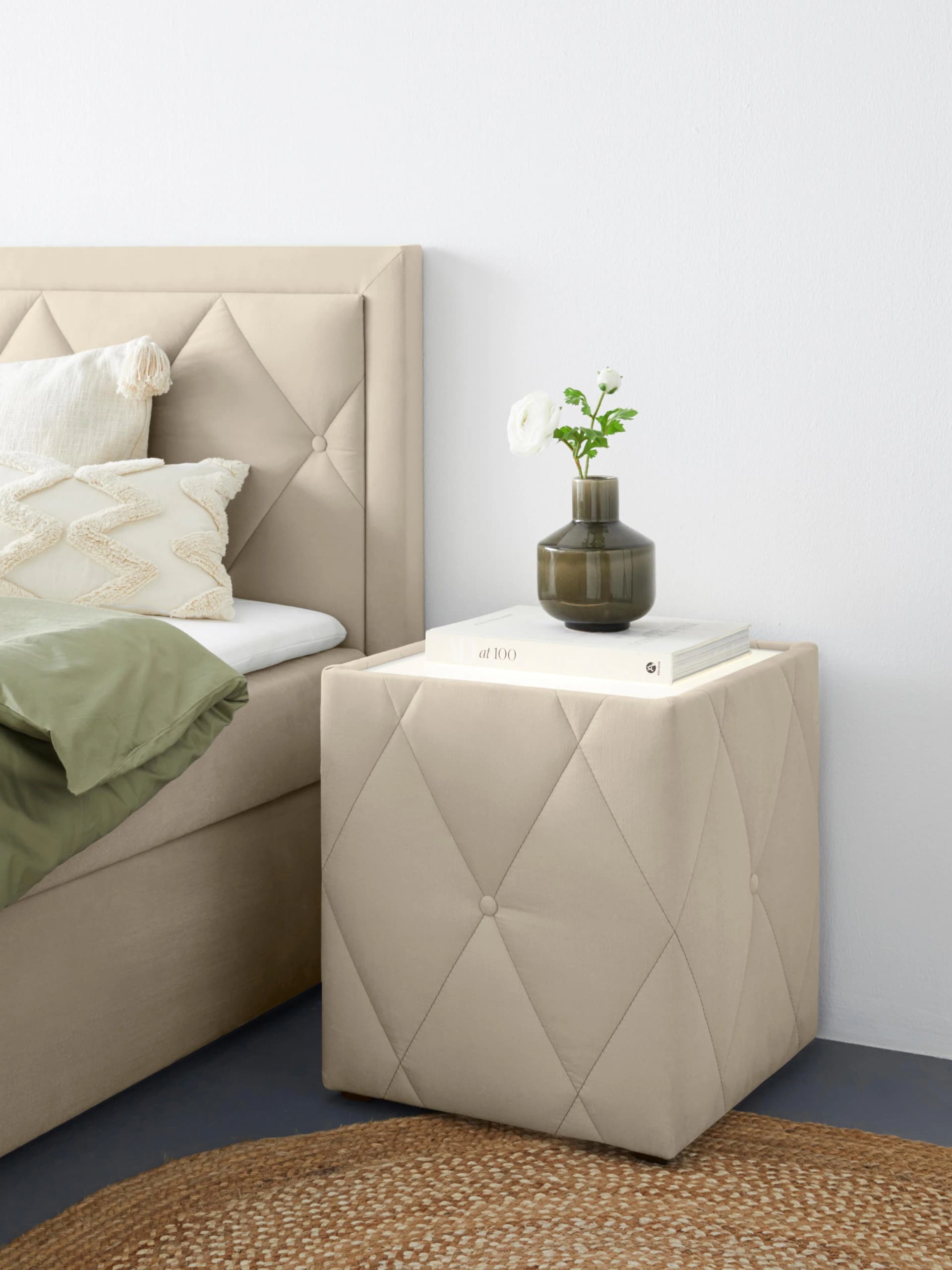 HOME AFFAIRE Nachttisch Alfie Beige mit Beleuchtung Samtvelours