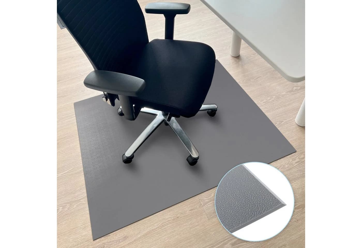Floordirekt Bodenschutzmatte Kleopatra PVC mit 45-Grad-Kante Grau