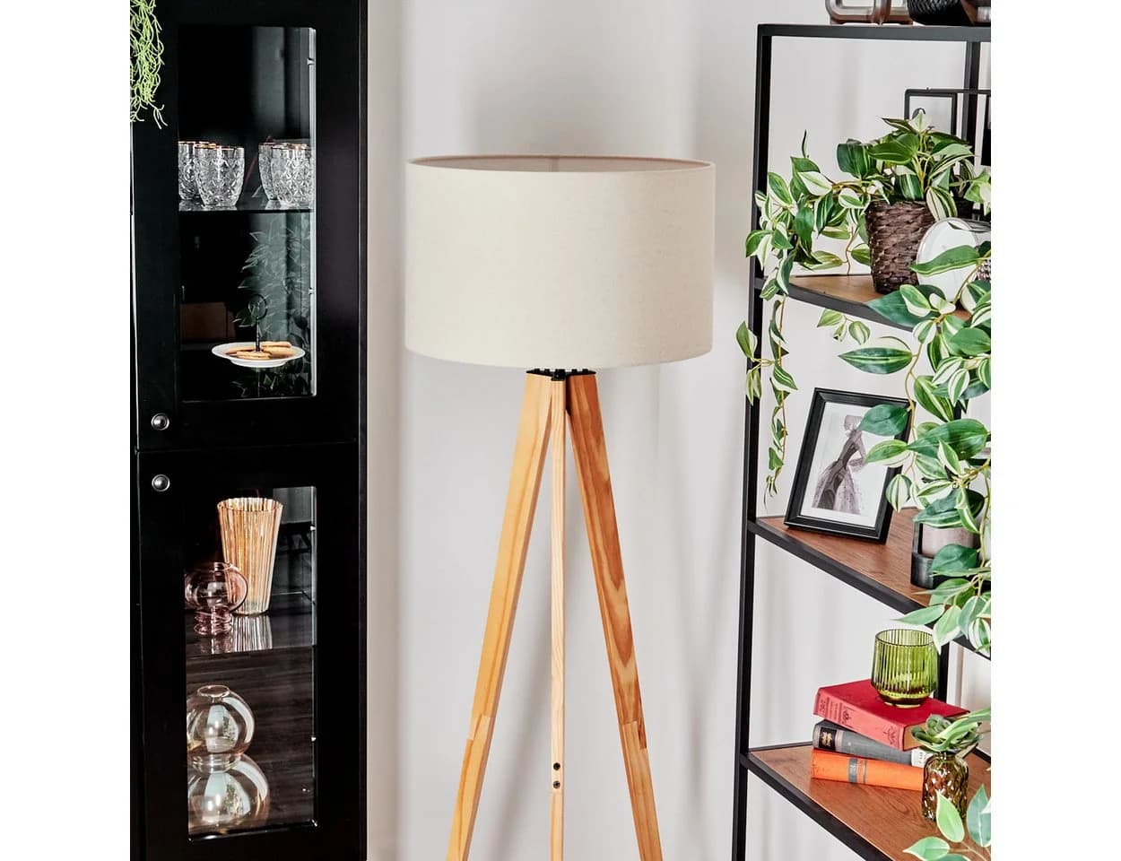 hofstein Stehlampe Boho-Design Holz Metall 50 cm 162 cm E27
