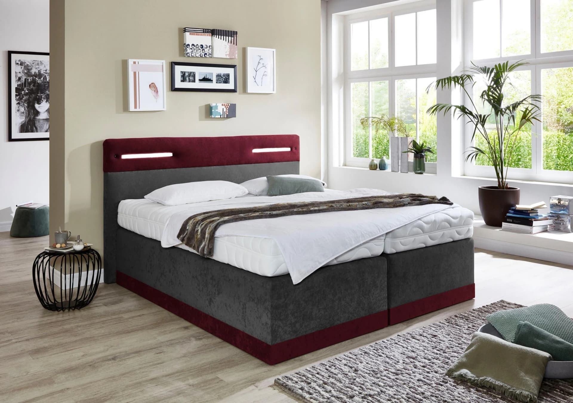 Westfalia Schlafkomfort Boxspringbett Bordeaux Anthrazit LED